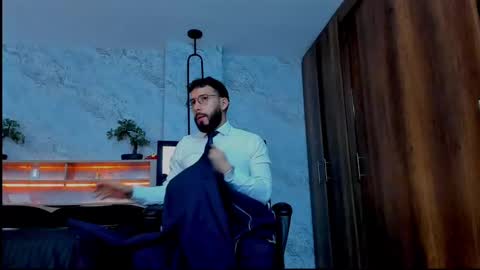 Andres Suarez online show from 4, 3, 2025