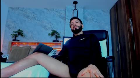 Andres Suarez online show from 12, 3, 2025