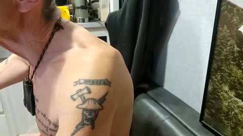 Snapshot of brushsquach chatting on 2, 11, 2025 Steve... aka SkinnieDippin aka TimberTramp online show from 2, 11, 2025