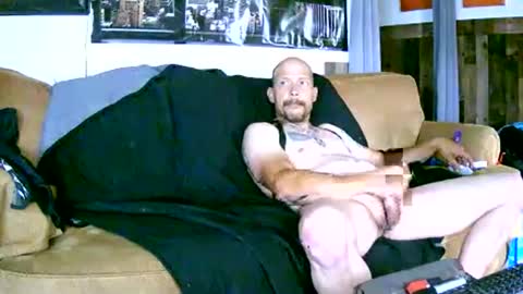 Snapshot of brutal3anddone chatting on 18, 4, 2026 brutal3anddone online show from 18, 4, 2026
