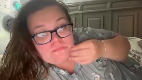 Snapshot of brwneyedbbw chatting on 8, 2, 2026 Desiree online show from 8, 2, 2026