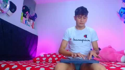 BRYAM INDEPENDENT MODEL online show from 1, 3, 2026