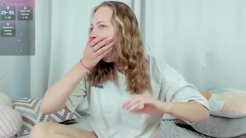 Snapshot of bubblebbb chatting on 8, 2, 2025 Sabrina online show from 8, 2, 2025
