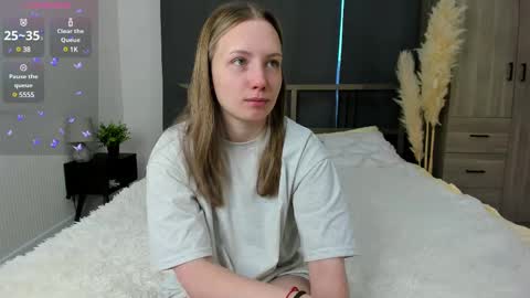 Snapshot of bubblebbb chatting on 1, 3, 2025 Sabrina online show from 1, 3, 2025