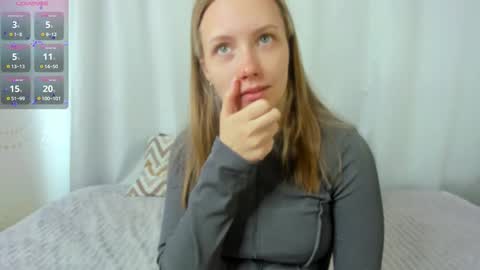 Snapshot of bubblebbb chatting on 2, 3, 2025 Sabrina online show from 2, 3, 2025