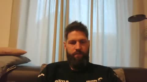 bubblebee1982 online show from 18, 12, 2024