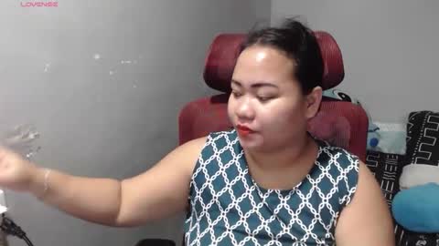 Snapshot of bubblebuttpinay chatting on 7, 2, 2026 Sunshine online show from 7, 2, 2026