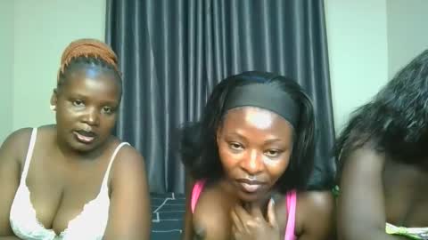 Snapshot of bubbly1_ chatting on 13, 11, 2025 Bubbly online show from 13, 11, 2025