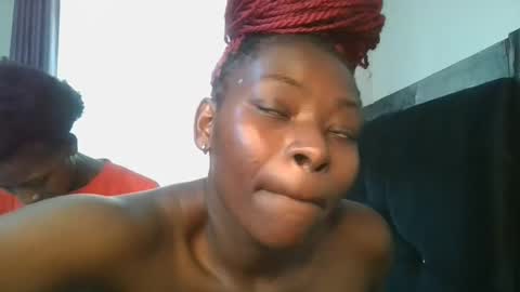 Snapshot of bubbly1_ chatting on 14, 12, 2025 Bubbly online show from 14, 12, 2025