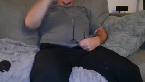 Snapshot of buck_camstar chatting on 4, 4, 2026 Buck online show from 4, 4, 2026