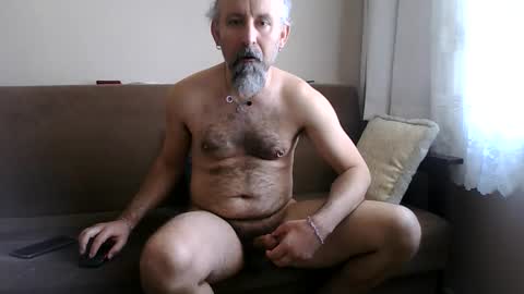 Snapshot of buckwessle chatting on 24, 4, 2026 Buck Wessle online show from 24, 4, 2026