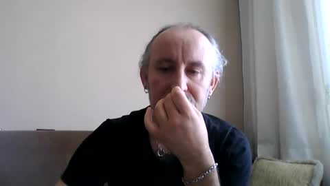 Snapshot of buckwessle chatting on 27, 4, 2026 Buck Wessle online show from 27, 4, 2026