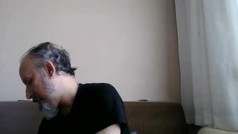 Snapshot of buckwessle chatting on 28, 4, 2026 Buck Wessle online show from 28, 4, 2026