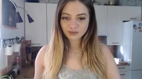 Snapshot of buffyextasy chatting on 22, 4, 2026 Buffy online show from 22, 4, 2026