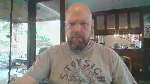 Snapshot of bulldog302w chatting on 5, 4, 2026 bulldog302w online show from 5, 4, 2026