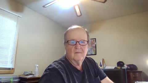 Snapshot of bullfrogg505 chatting on 25, 5, 2026 bullfrogg505 online show from 25, 5, 2026