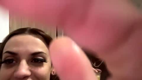 bunnibaby333 online show from 15, 4, 2026