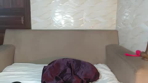 Snapshot of bunny_bliss4 chatting on 27, 10, 2025 Bunny Bliss online show from 27, 10, 2025