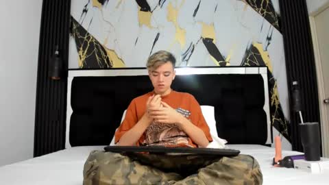 Snapshot of bunny_maxxi chatting on 12, 12, 2024 bunny online show from 12, 12, 2024