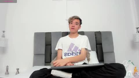 Snapshot of bunny_maxxi chatting on 14, 12, 2024 bunny online show from 14, 12, 2024