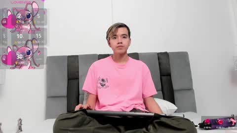 Snapshot of bunny_maxxi chatting on 12, 1, 2025 bunny online show from 12, 1, 2025