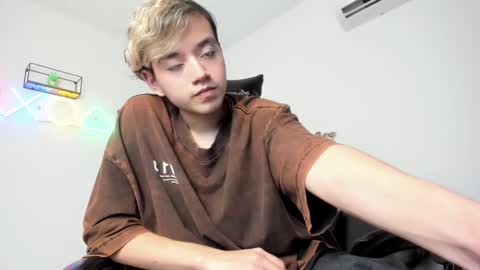 Snapshot of bunny_maxxi chatting on 21, 1, 2025 bunny online show from 21, 1, 2025