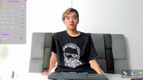 Snapshot of bunny_maxxi chatting on 2, 2, 2025 bunny online show from 2, 2, 2025