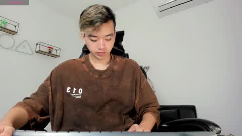 Snapshot of bunny_maxxi chatting on 24, 2, 2025 bunny online show from 24, 2, 2025