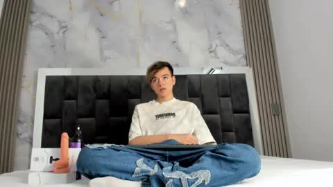 Snapshot of bunny_maxxi chatting on 1, 3, 2025 bunny online show from 1, 3, 2025