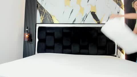 Snapshot of bunny_maxxi chatting on 8, 3, 2025 bunny online show from 8, 3, 2025