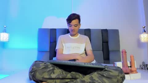 Snapshot of bunny_maxxi chatting on 15, 10, 2025 bunny online show from 15, 10, 2025