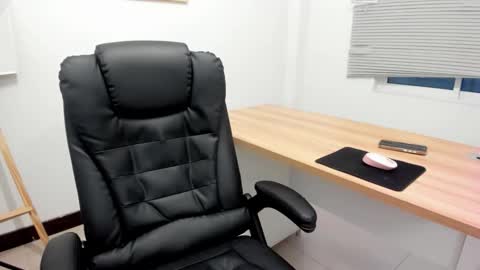 Snapshot of bunny_maxxi chatting on 20, 11, 2025 bunny online show from 20, 11, 2025