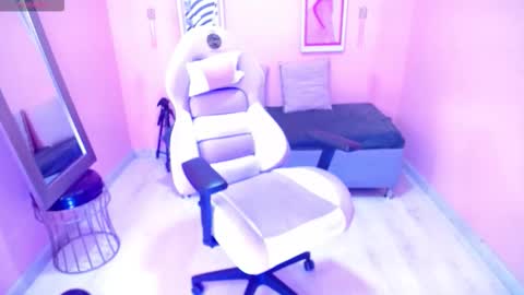 Snapshot of bunny_poison chatting on 5, 12, 2025 ... . . ... online show from 5, 12, 2025