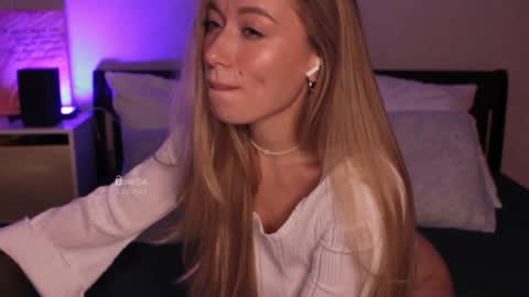 B U N N Y online show from 5, 1, 2025