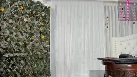 Snapshot of bunnyhots chatting on 26, 1, 2025 Angela Santini online show from 26, 1, 2025