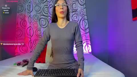 bunnythompson online show from 15, 7, 2026