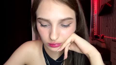 Snapshot of bunnytrussel chatting on 11, 5, 2026 Bella online show from 11, 5, 2026