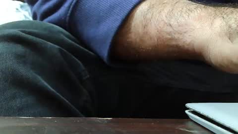 Hairy Arabian online show from 30, 11, 2025