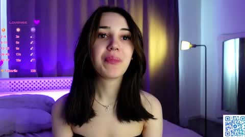 Snapshot of burnletitallburn chatting on 5, 3, 2025 Jessica online show from 5, 3, 2025