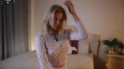 Snapshot of burnletitallburn chatting on 9, 9, 2025 Jessica online show from 9, 9, 2025