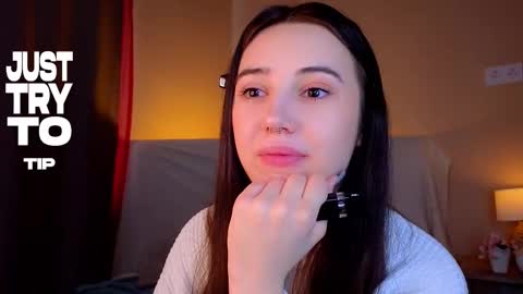 Snapshot of burnletitallburn chatting on 7, 10, 2025 Jessica online show from 7, 10, 2025