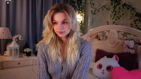 Snapshot of burnletitallburn chatting on 10, 11, 2025 Jessica online show from 10, 11, 2025