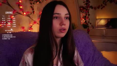 Snapshot of burnletitallburn chatting on 28, 11, 2025 Jessica online show from 28, 11, 2025