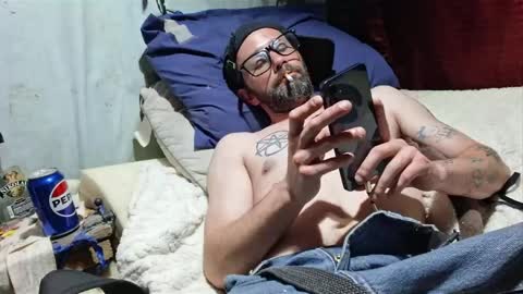 Buster18Hymen online show from 18, 4, 2026