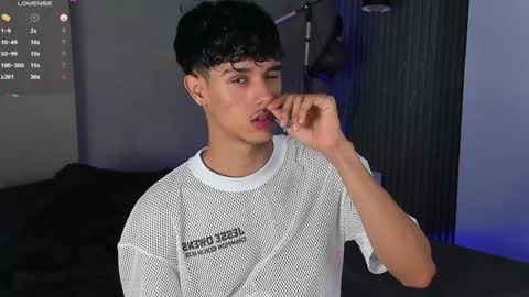 Buster independent model online show from 4, 12, 2024