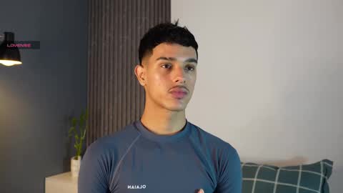 Buster independent model online show from 19, 9, 2025