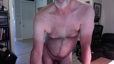 Snapshot of bustinout99 chatting on 10, 4, 2026 afternoon wood online show from 10, 4, 2026