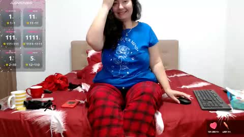 Snapshot of bustyemma chatting on 3, 10, 2025 Emma online show from 3, 10, 2025