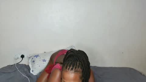 Snapshot of buttercup50 chatting on 23, 11, 2025 buttercup50 online show from 23, 11, 2025