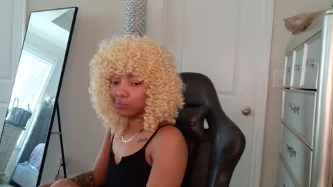 Snapshot of butterflybootyy chatting on 19, 12, 2025 butterfly booty online show from 19, 12, 2025